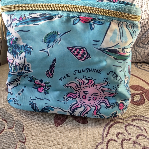 Lilly's road trip Cosmetic Case - Picture 7 of 8